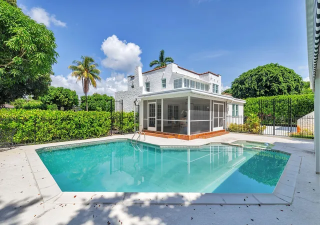 Photo 1 of Single family home for sale at 3020 Vincent Rd, West Palm Beach, FL 33405 | MLS# B26057408 | Listing updated on 2026-09-23