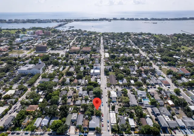 2nd image of 612 3rd Ave S, Lake Worth Beach, FL 33460 | MLS# B26057548