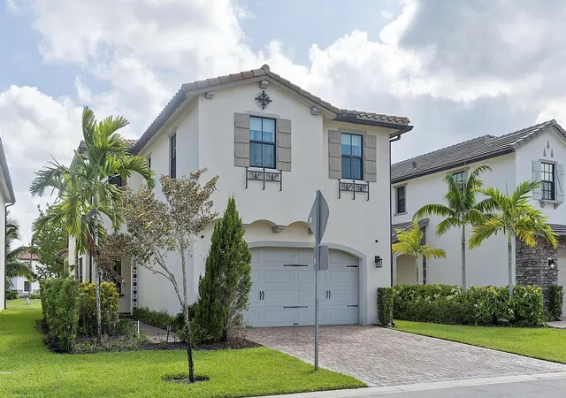 2nd image of 11824 Sw 13th Ct, Pembroke Pines, FL 33025 | MLS# B26057544