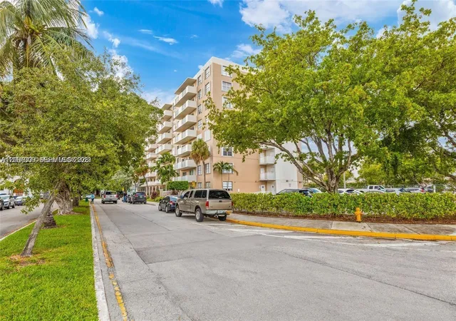 1st image of 1455 N Treasure Dr #PHH, North Bay Village, FL 33141 | MLS# A12061309
