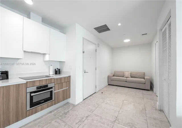 3rd image of 239 Sw 9Th St #2103, Miami, FL 33130 | MLS# A12061537