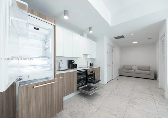 4th image of 239 Sw 9Th St #2103, Miami, FL 33130 | MLS# A12061537