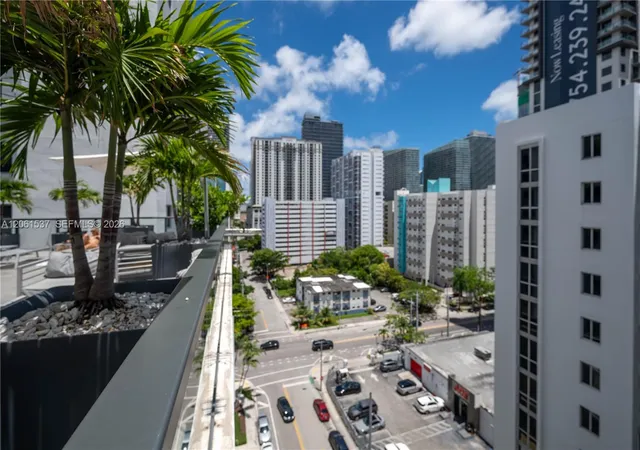 2nd image of Smart Brickell Tower 1, Miami, FL 33130