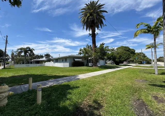 2nd image of 91 Fronton Blvd, Dania, FL 33004 | MLS# A12061656
