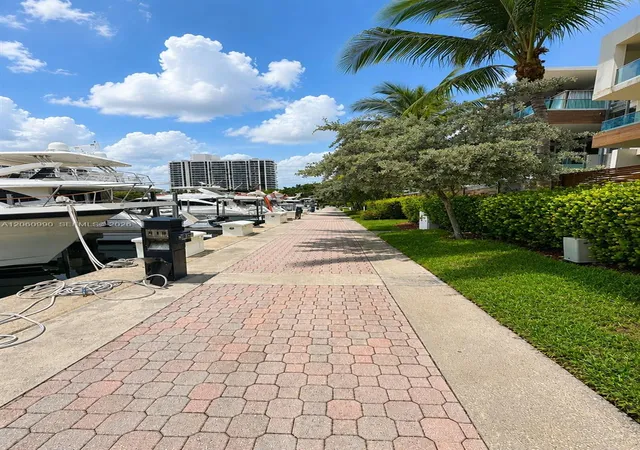 5th image of 3601 Ne 207Th St, Miami, FL 33180 | MLS# A12060990