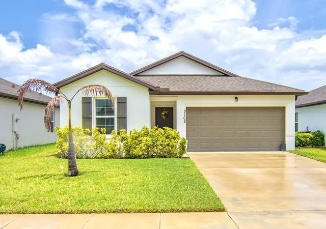 Photo 4 of Single family home for sale at 5162 Armina Pl, Fort Pierce, FL 34951 | MLS# B26057791 | Listing updated on 2026-10-06