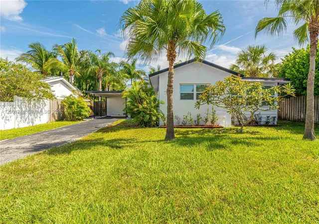 2nd image of 731 Ne 16th St, Fort Lauderdale, FL 33304 | MLS# A12061244
