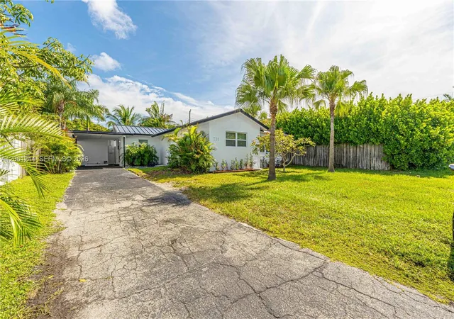 5th image of 731 Ne 16Th St, Fort Lauderdale, FL 33304 | MLS# A12061244