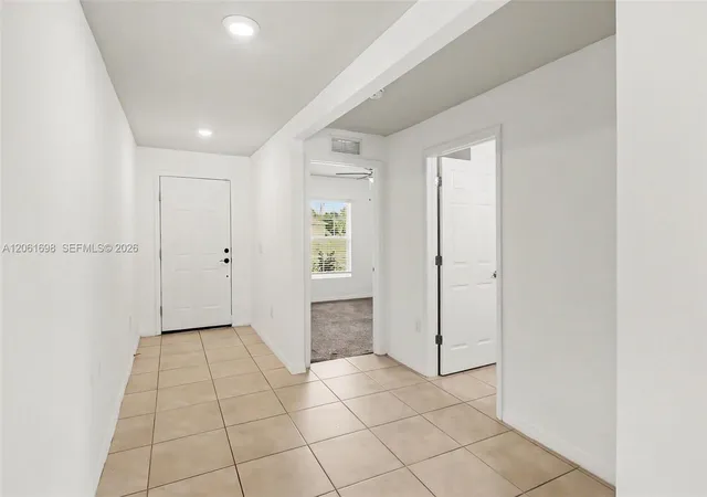 3rd image of 5003 Pinetree Ln, Labelle, FL 33935 | MLS# A12061698