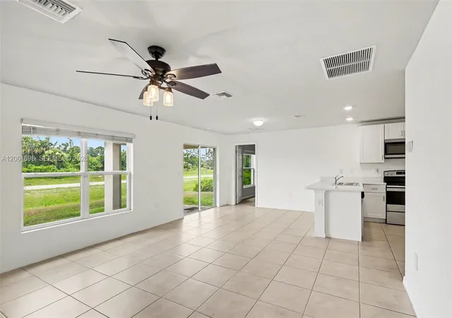 4th image of 5003 Pinetree Ln, Labelle, FL 33935 | MLS# A12061698
