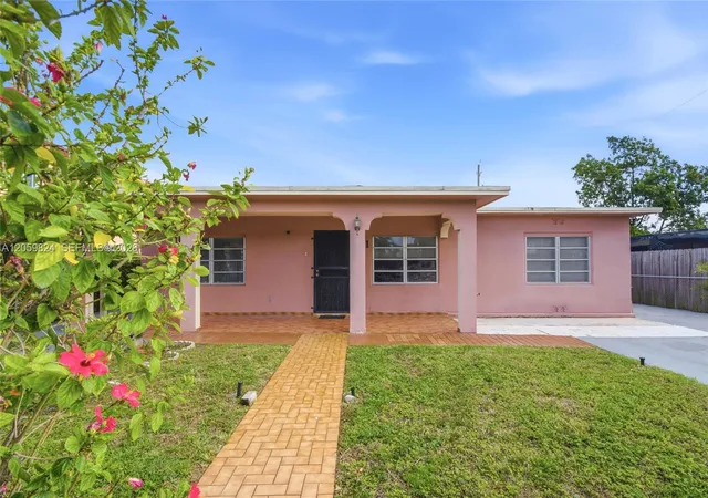 1st image of 921 E 14 St, Hialeah, FL 33010 | MLS# A12059824