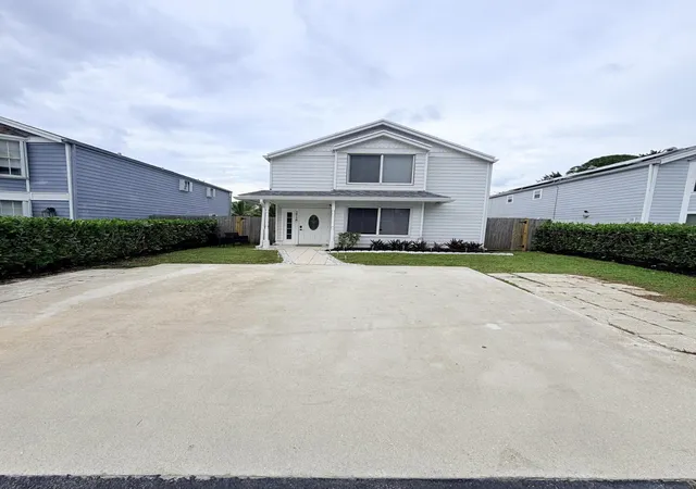 Photo 2 of Single family home for sale at 5813 Wild Lupine Ct, West Palm Beach, FL 33415 | MLS# B26057815 | Listing updated on 2026-10-08