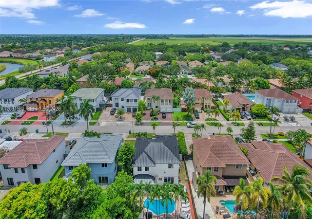 47th image of 15773 Sw 147th Ln, Miami, FL 33196 | MLS# A12061560