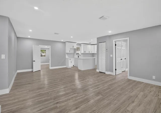 5th image of 1111 SW 31st Avenue, Fort Lauderdale, FL 33312 | MLS# B26057917