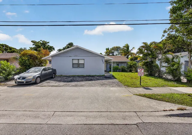 Photo 2 of Sale Pending at 3640 Ave J, West Palm Beach, FL 33404 | MLS# B26057919 | Listing updated on 2026-09-20