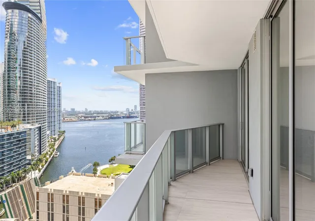 1st image of 77 Se 5th St #2205, Miami, FL 33131 | MLS# A12061750
