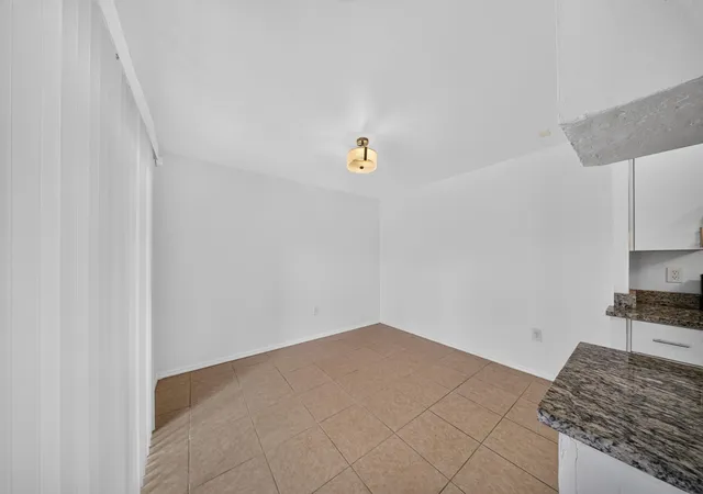 4th image of 2811 Stoneway Ln #A, Fort Pierce, FL 34982 | MLS# B26057931