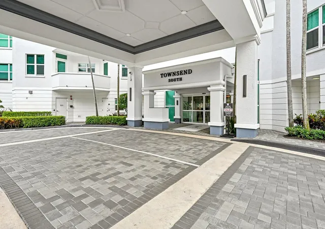 Photo 3 of Condo for sale at 550 Se Mizner Blvd #B206, Boca Raton, FL 33432 | MLS# B26057943 | Listing updated on 2026-09-23