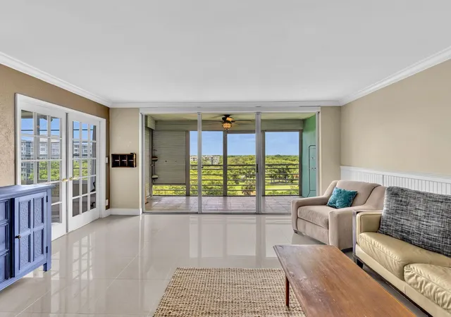 Condo for sale at 605 Oaks Dr #810, Pompano Beach, FL 33069 | MLS# B26057956 | Listing updated on 2026-10-07
