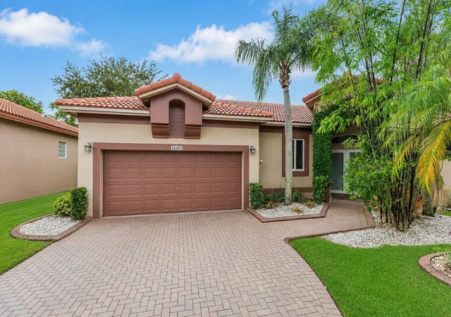 Photo 1 of Single family home for sale at 16007 Opal Crk Dr, Weston, FL 33331 | MLS# B26057975 | Listing updated on 2026-09-27