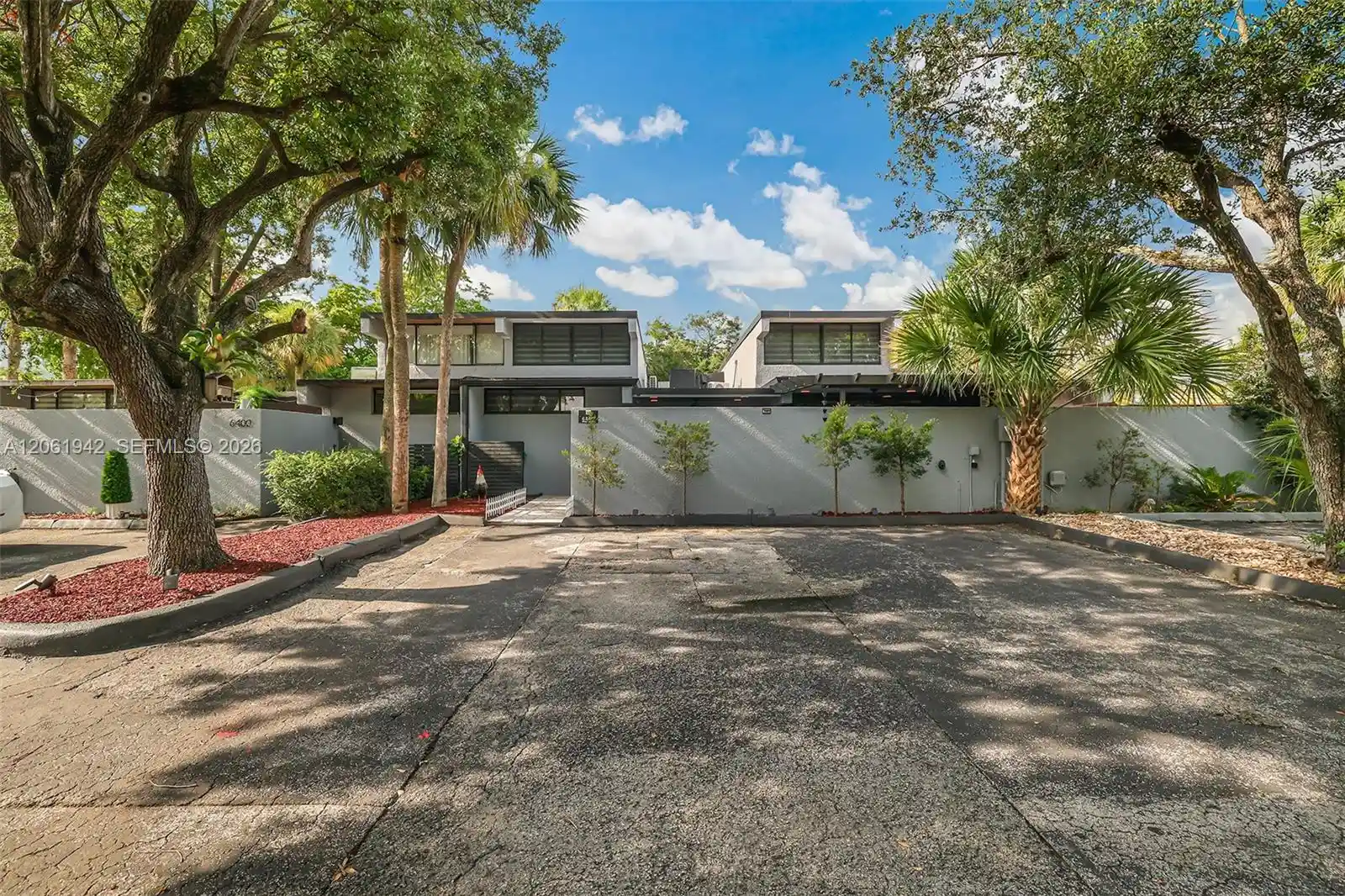 Photo 1 of Townhouse for sale at 6402 Windmill Gate Rd, Miami Lakes, FL 33014 | MLS# A12061942 | Listing updated on 2026-10-28
