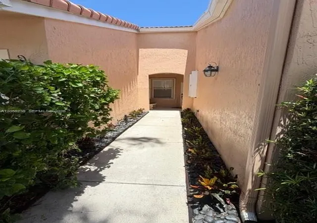 3rd image of 299 Coral Trace Ln, Delray Beach, FL 33445 | MLS# A12058238
