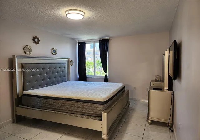 2nd image of 250 180th Dr, Sunny Isles Beach, FL 33160