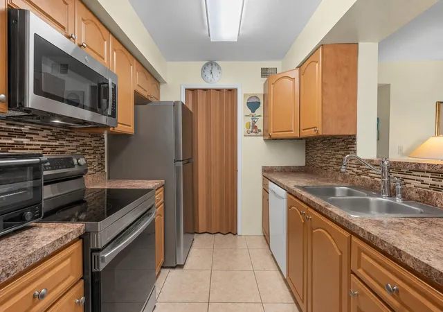 Photo 3 of Condo for sale at 2361 Nw 33rd Street #603, Oakland Park, FL 33309 | MLS# B26058001 | Listing updated on 2026-09-23
