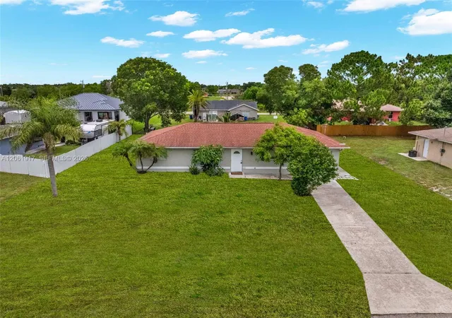 3rd image of 909 Sally Ave Ne, Lehigh Acres, FL 33971 | MLS# A12061917