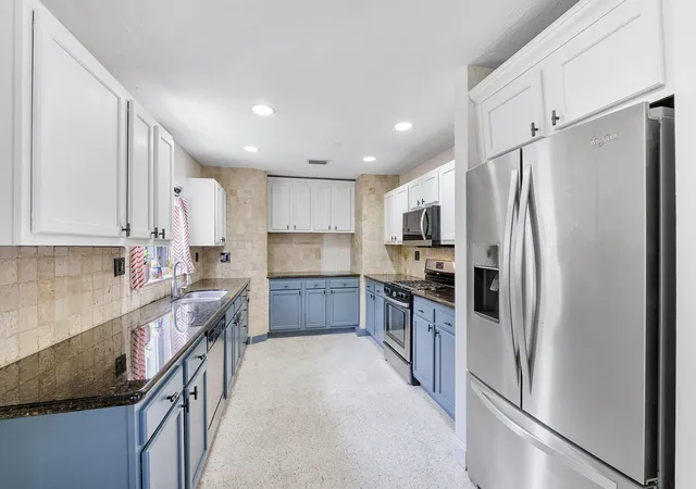 Photo 3 of Single family home for sale at 2933 Ne 1st Avenue, Wilton Manors, FL 33334 | MLS# B26058054 | Listing updated on 2026-10-05