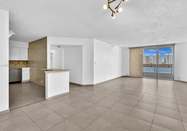 5th image of 3530 Mystic Pointe Dr, Aventura, FL 33180
