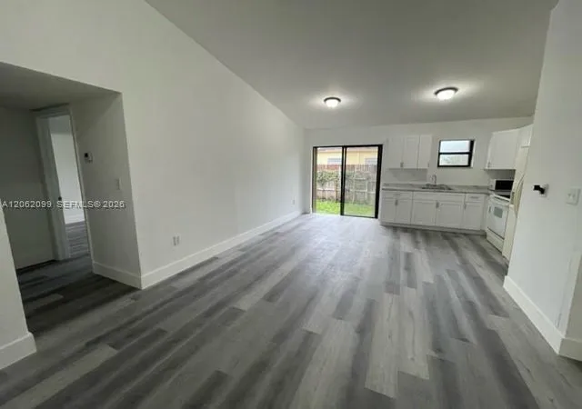 2nd image of 28393 Sw 140th Pl, Homestead, FL 33033 | MLS# A12062099