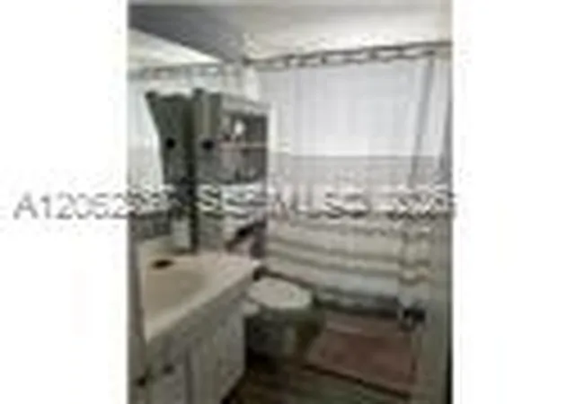 5th image of 4141 Nw 44th Ave #226, Lauderdale Lakes, FL 33319 | MLS# A12062237