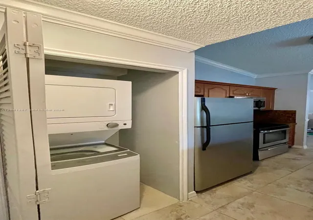 4th image of 10650 Sw 157Th Ct, Miami, FL 33196