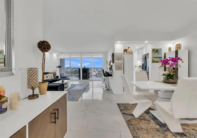 5th image of 18071 Biscayne Blvd #901, Aventura, FL 33160 | MLS# A12061770