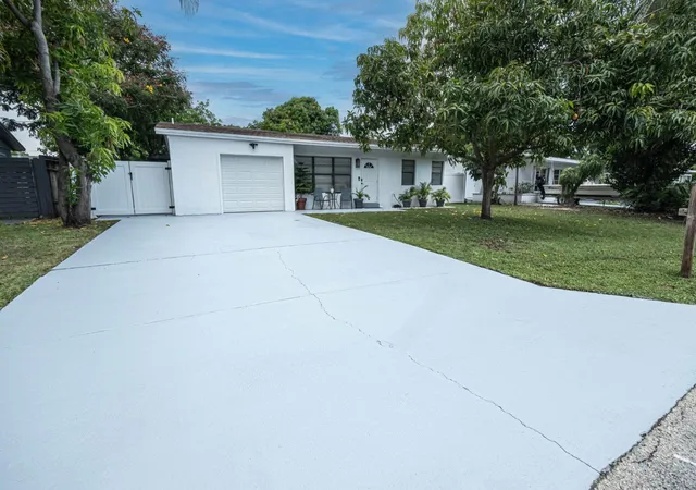 2nd image of 1561 NE 30th Court, Pompano Beach, FL 33064 | MLS# B26058128
