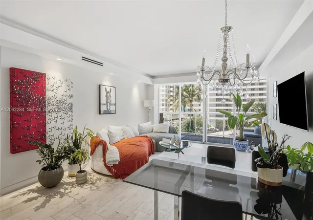 5th image of 5600 Collins Ave #5A, Miami Beach, FL 33140 | MLS# A12062284