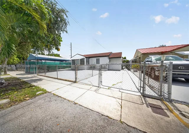 41st image of 1055 Nw 32nd Ct, Miami, FL 33125 | MLS# A12061795