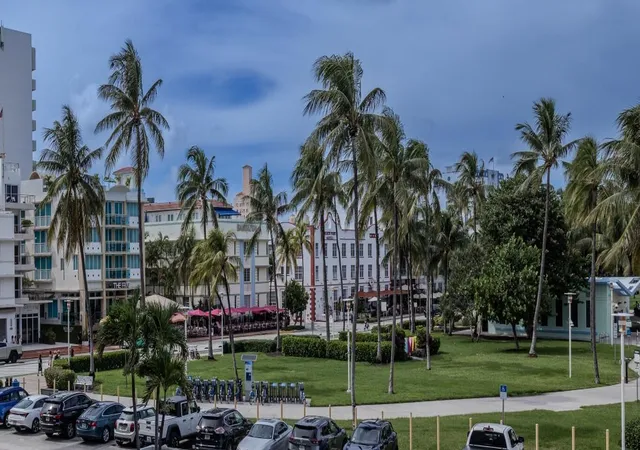 Photo 3 of Condo for sale at 465 Ocean Dr #320, Miami Beach, FL 33139 | MLS# B26058199 | Listing updated on 2026-09-23