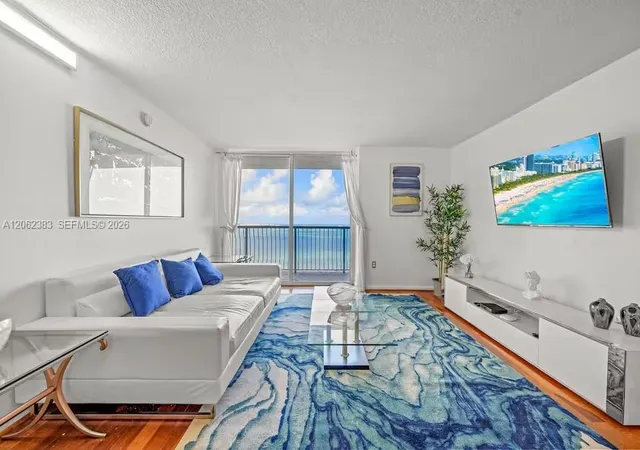 2nd image of 1200 Brickell Bay Dr #2502, Miami, FL 33131 | MLS# A12062383
