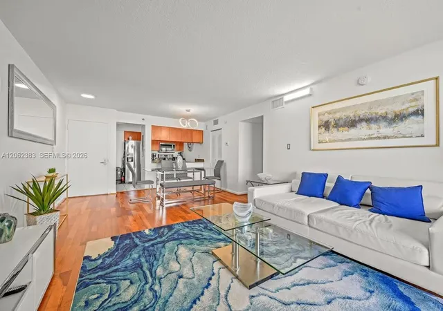 4th image of 1200 Brickell Bay Dr #2502, Miami, FL 33131 | MLS# A12062383