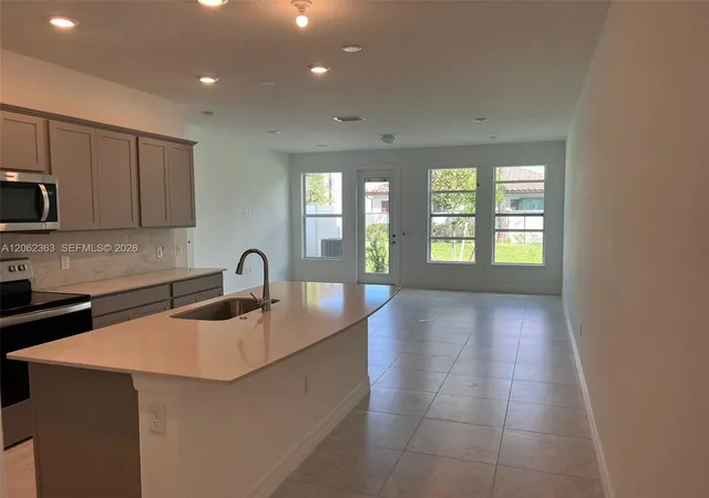 2nd image of 6121 Rancho Ln, Greenacres, FL 33415 | MLS# A12062363