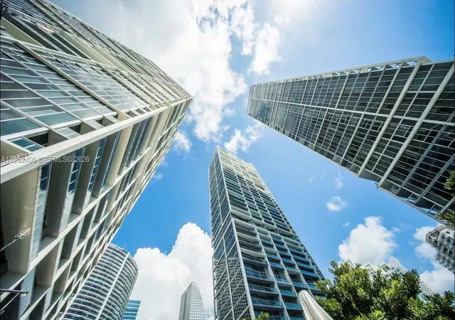 4th image of 485 Brickell Ave #4711, Miami, FL 33131 | MLS# A12062406