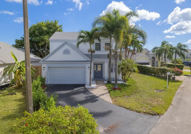 Photo 1 of Sale Pending at 31 Swallow Dr, Boynton Beach, FL 33436 | MLS# B26058226 | Listing updated on 2026-09-10