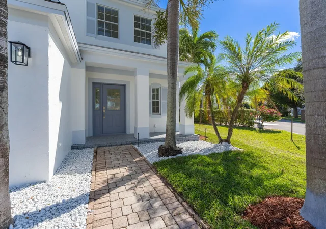 Photo 2 of Sale Pending at 31 Swallow Dr, Boynton Beach, FL 33436 | MLS# B26058226 | Listing updated on 2026-09-10