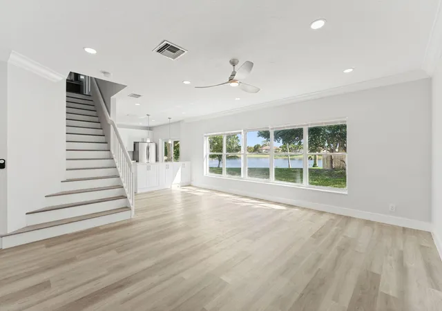 Photo 3 of Sale Pending at 31 Swallow Dr, Boynton Beach, FL 33436 | MLS# B26058226 | Listing updated on 2026-09-10