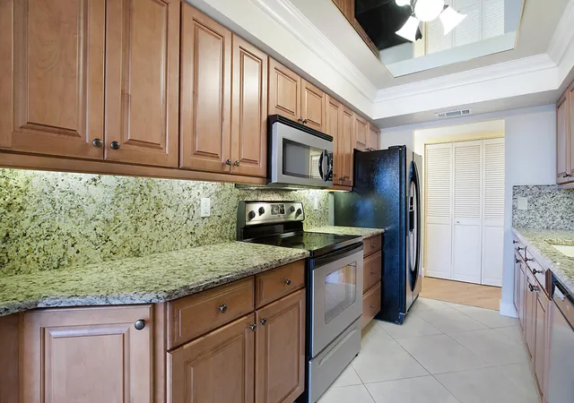 Photo 3 of Sale Pending at 800 Jeffery St #409, Boca Raton, FL 33487 | MLS# B26058239 | Listing updated on 2026-08-05