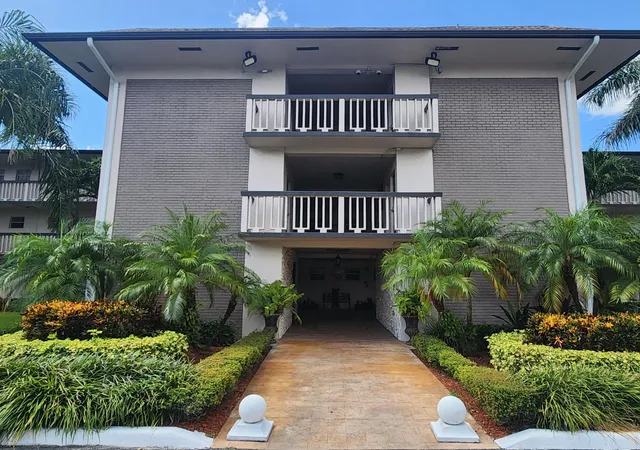 Photo 1 of Condo for sale at 4900 Washington St #307, Hollywood, FL 33021 | MLS# B26058305 | Listing updated on 2026-09-23