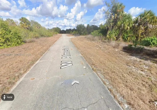 2nd image of 820 Berkshire, Labelle, FL 33935 | MLS# A12062474