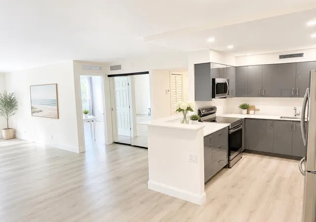 Photo 1 of Condo for sale at 1000 Spanish River Rd #2J, Boca Raton, FL 33432 | MLS# B26058331 | Listing updated on 2026-09-23